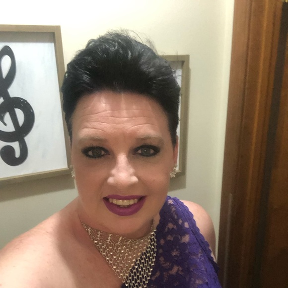 Meet your Posher, Keri - Picture 1 of 1